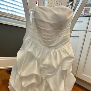JJ’s House Wedding Dress NWT